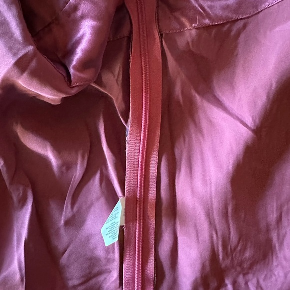 THRDUP- NWT Daisy Fuentes mauve silk top size L Large - Picture 5 of 7